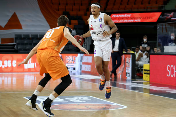 成为勒沃库 成为勒沃库