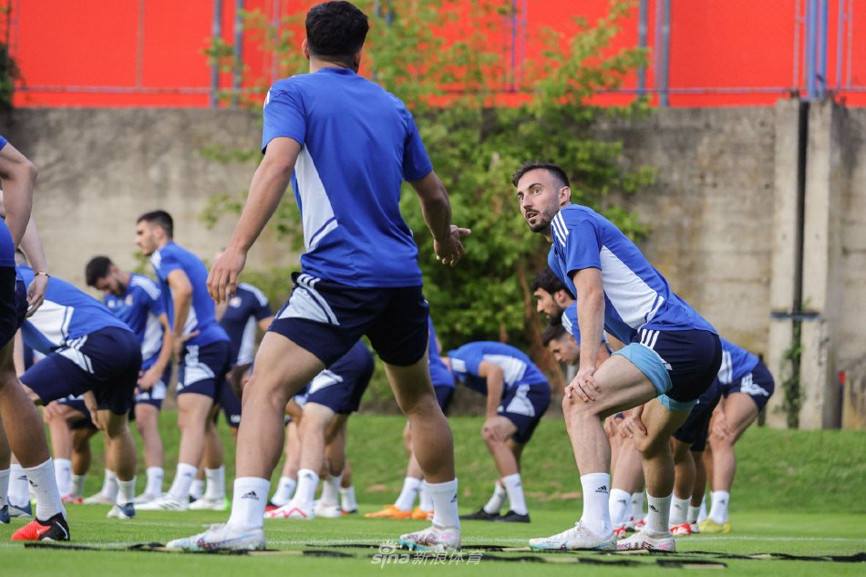 而篮球比赛 而篮球比赛